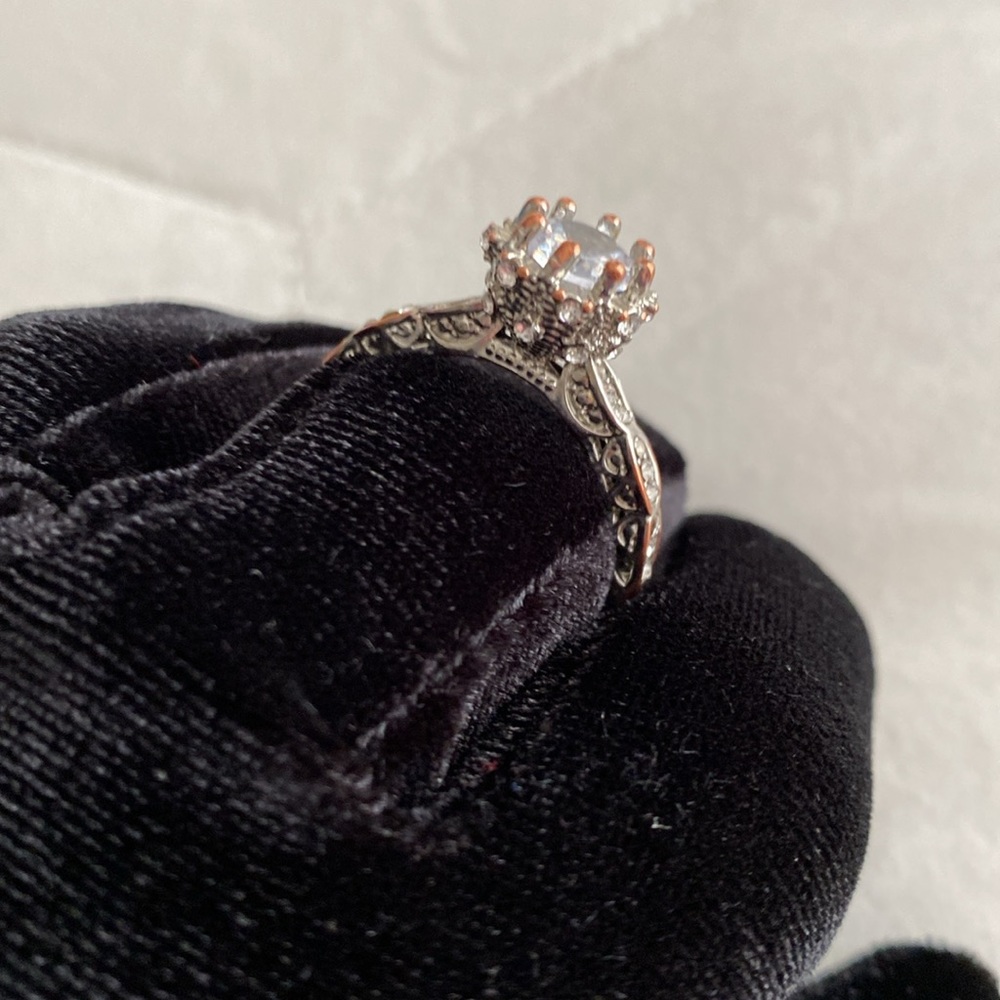 Crystal Ring - Picture 2 of 4